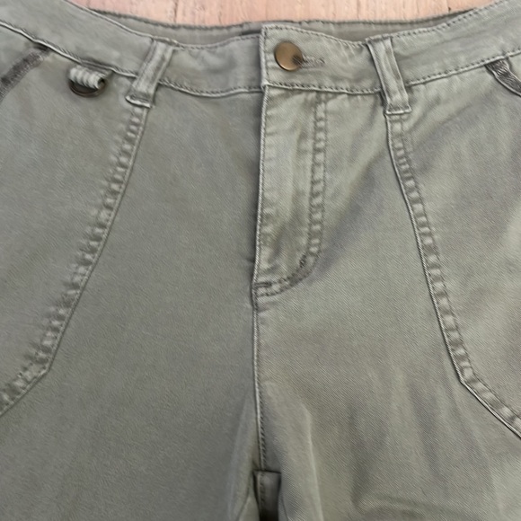 Isaac Mizrahi Live Cropped Women’s Pants size 6P - Picture 2 of 6